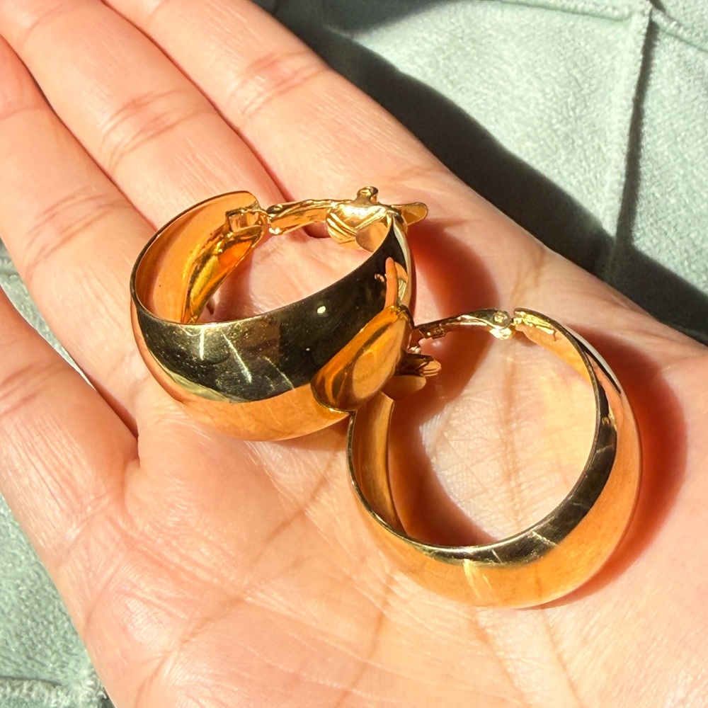 Trifari vintage clip on gold Curved Hoop Earrings - Picture 3 of 10